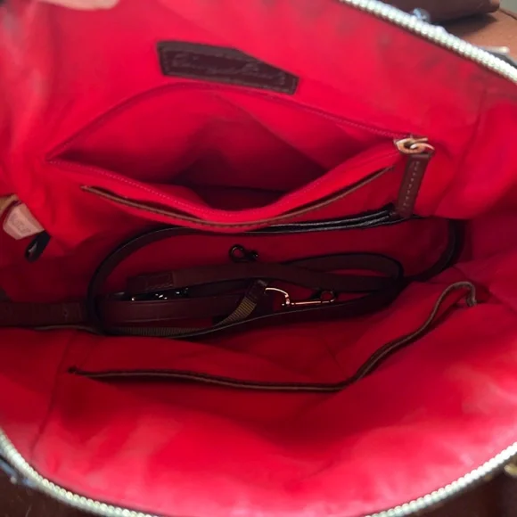 Dooney &Bourke - Picture 4 of 4